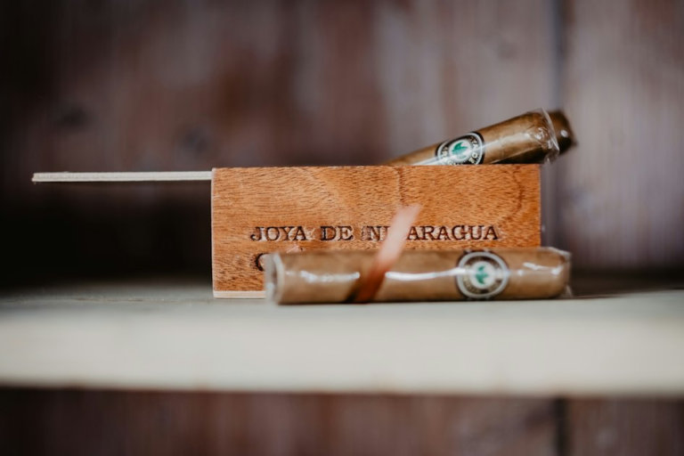 Cedar vs. Mahogany: The Best Humidor Wood